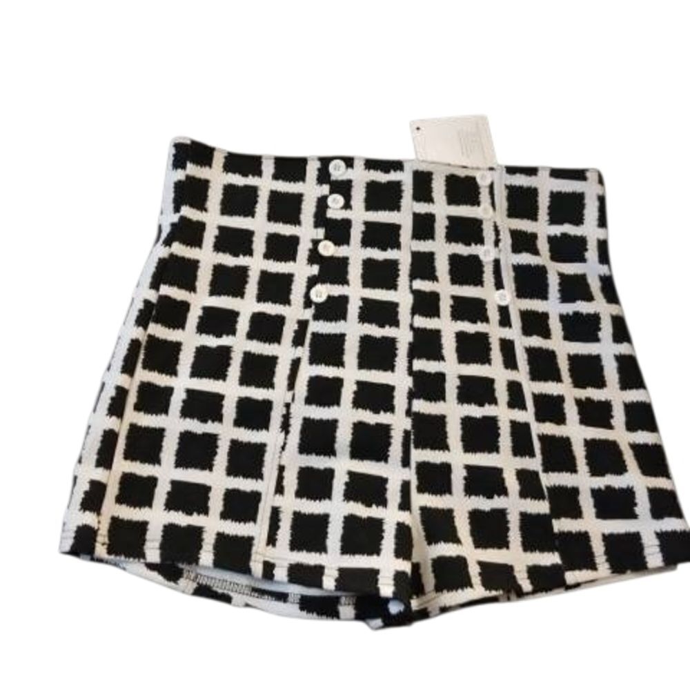 Connection 18 High Waist Black and White Shorts (378)